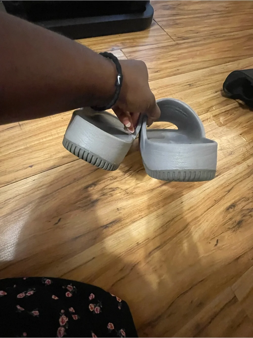 Nike Men's Slide Sandals in Light Gray